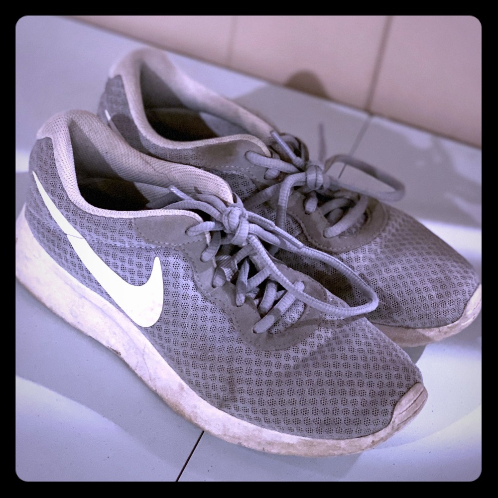 Nike 7 Gray